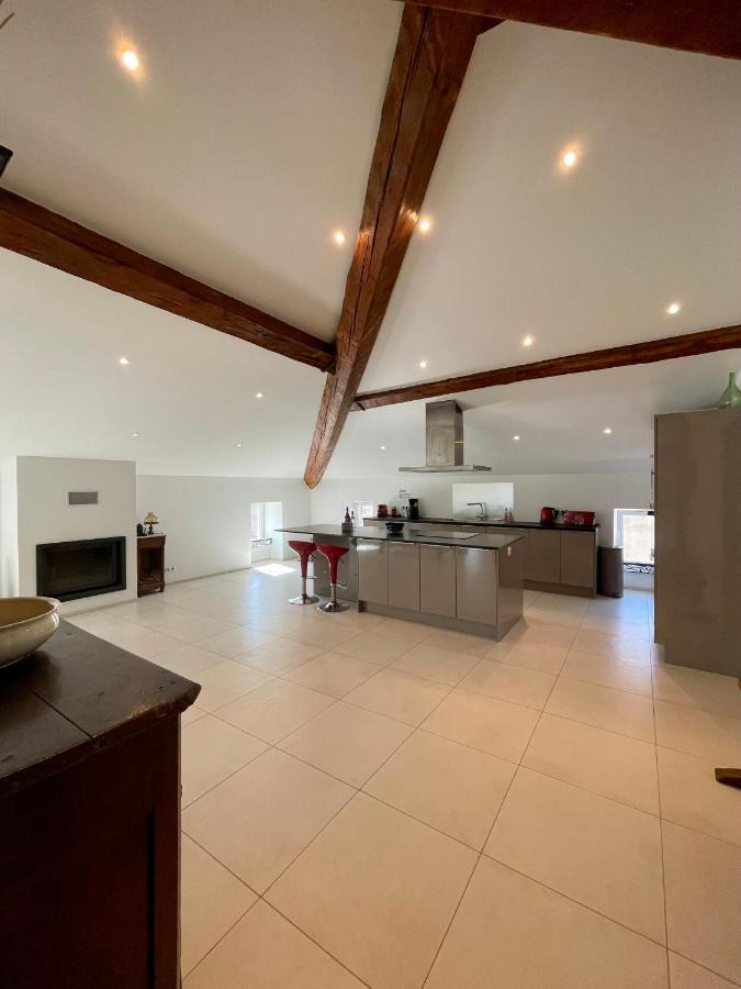 Grand Appartement Style Loft Bord De Mer Propriano  Exterior photo